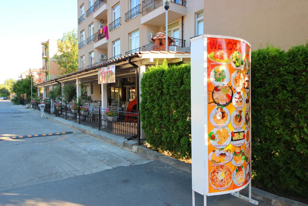 Eden - Menada Apartments サニービーチ エクステリア 写真