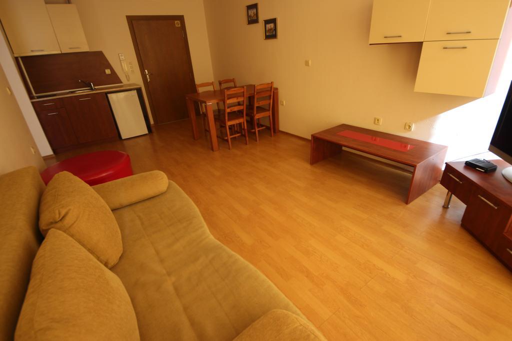 Eden - Menada Apartments サニービーチ エクステリア 写真