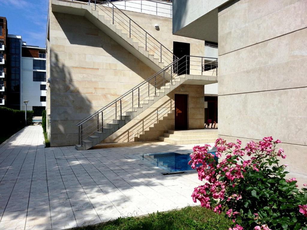 Eden - Menada Apartments サニービーチ エクステリア 写真