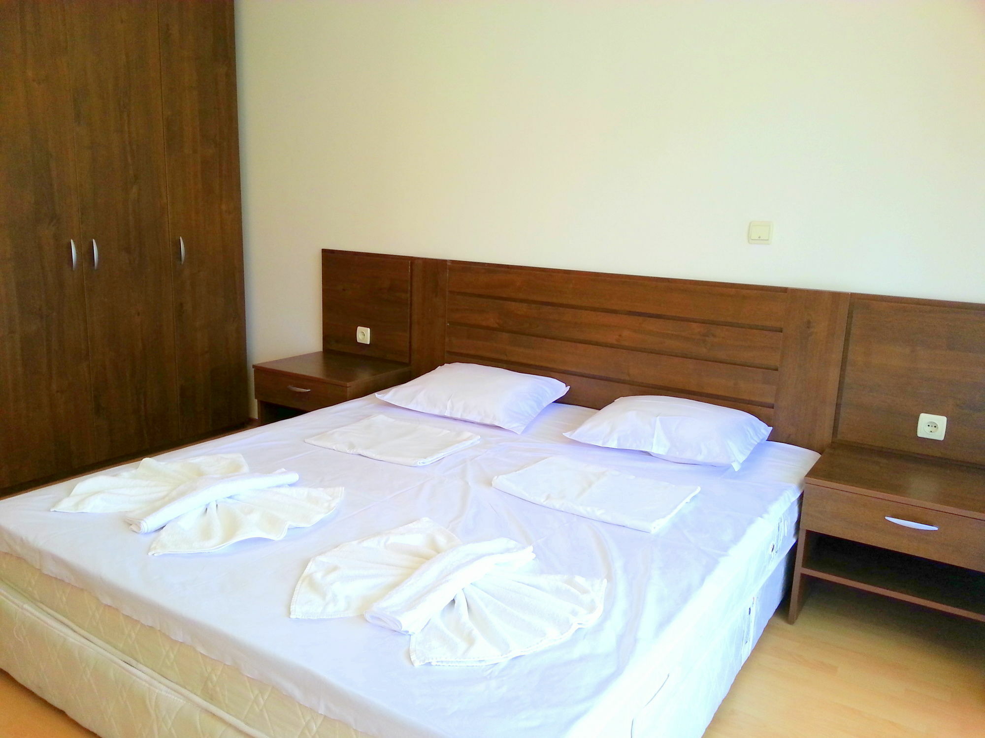 Eden - Menada Apartments サニービーチ エクステリア 写真
