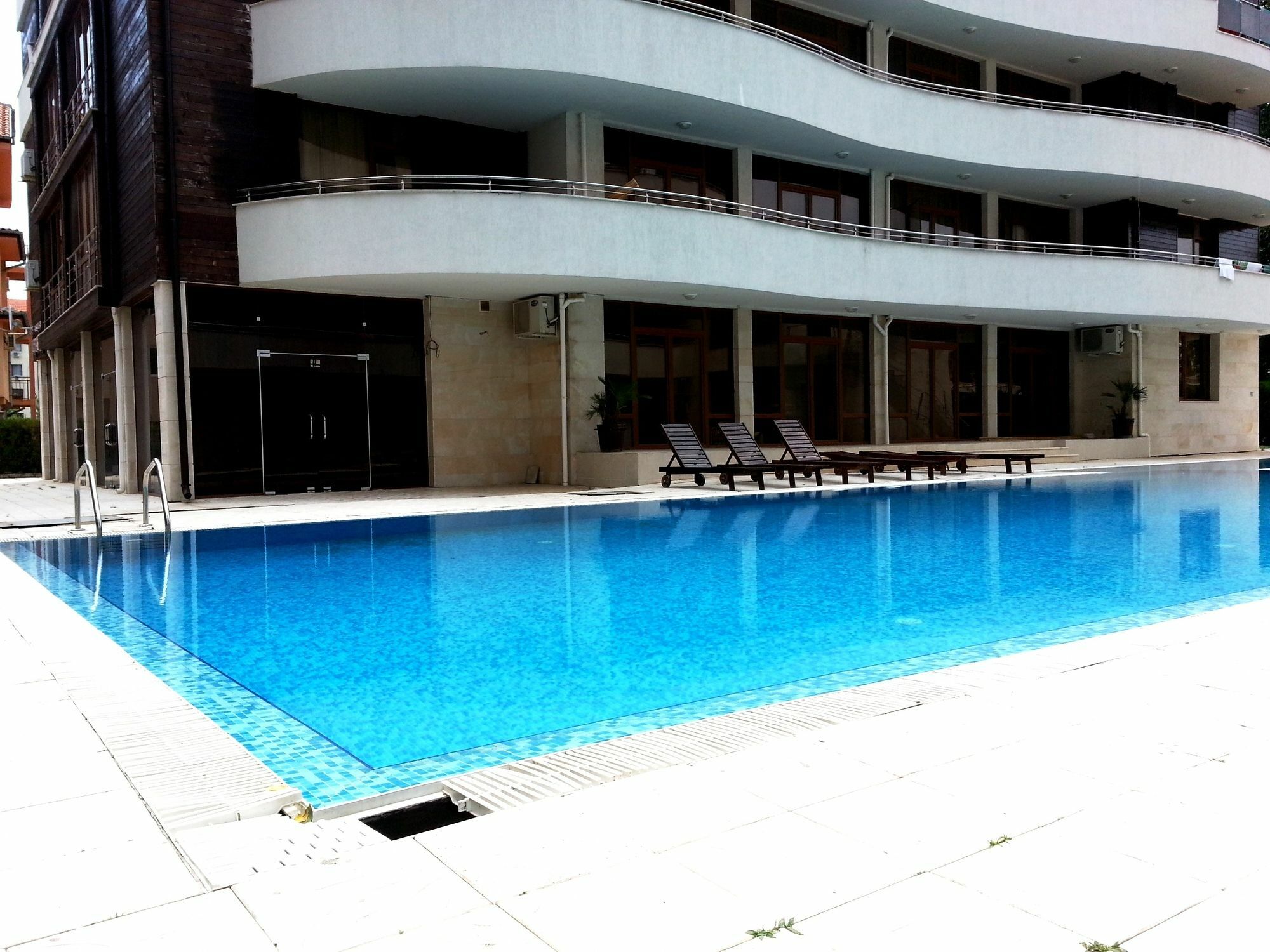 Eden - Menada Apartments サニービーチ エクステリア 写真