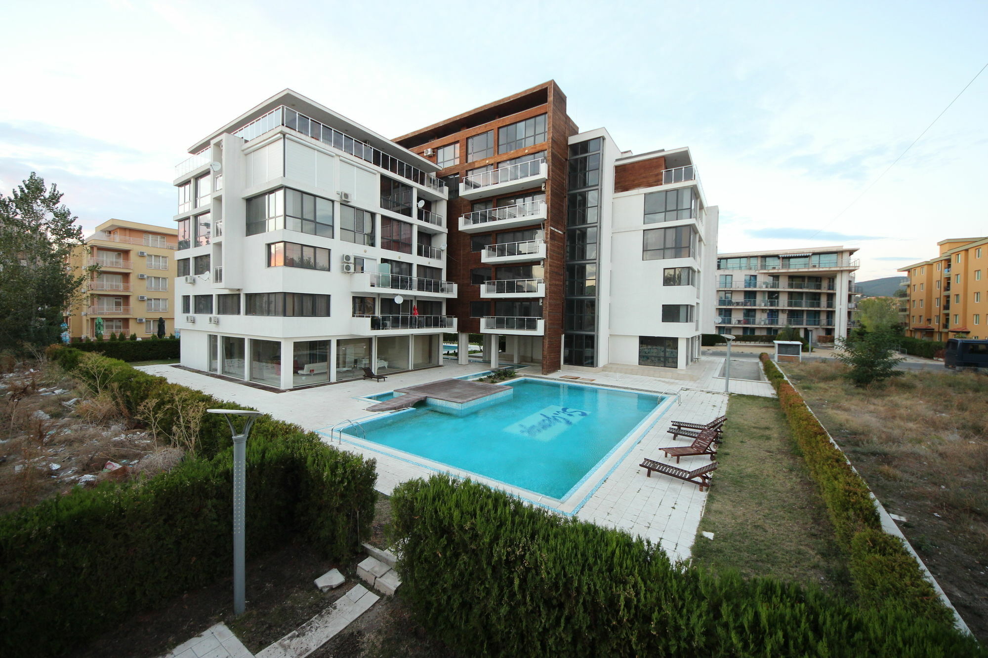 Eden - Menada Apartments サニービーチ エクステリア 写真